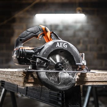 Scie circulaire sans fil AEG POWERTOOLS BKS18BL2-0, 0 batterie – Image 2