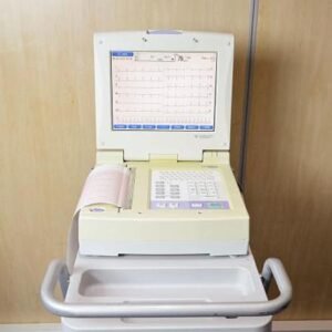 ECG FUKUDA DENSHI CARDIMAX FX-7542 NUMERIQUE 12 CANAUX